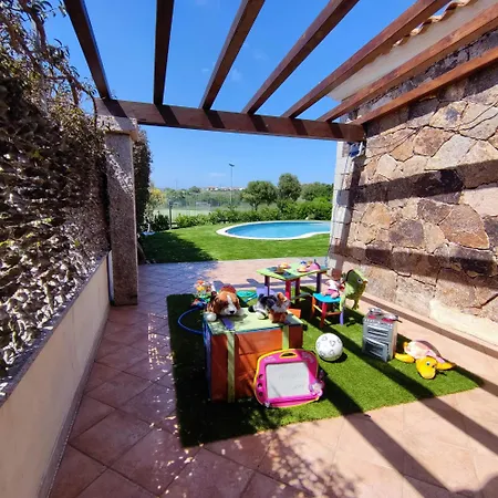 Nyaraló Janas Con Piscina Privata Budoni *