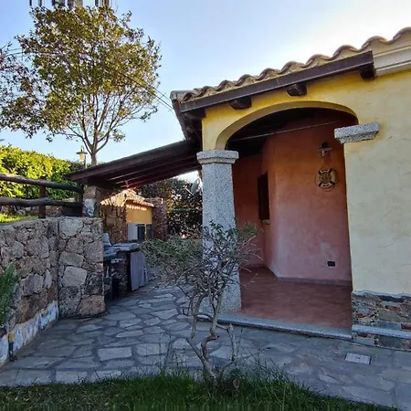 Janas Con Piscina Privata Budoni Tanaunella