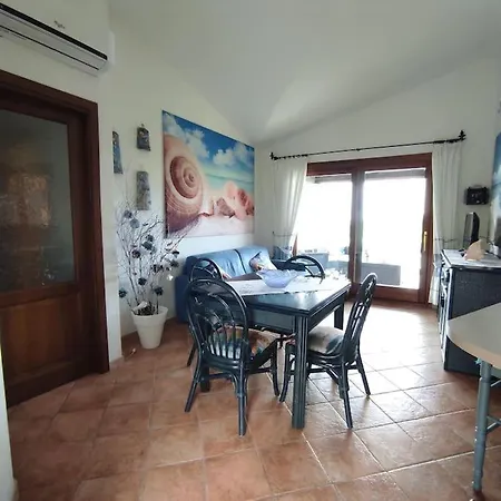 Janas Con Piscina Privata Budoni
