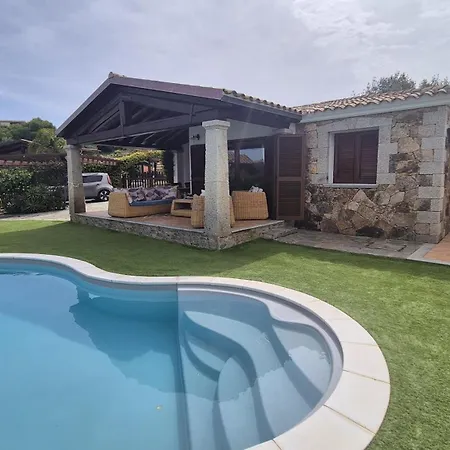 Ferienhaus Janas Con Piscina Privata Budoni