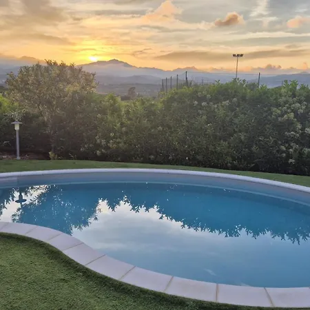 Janas Con Piscina Privata Budoni Ferienhaus Tanaunella
